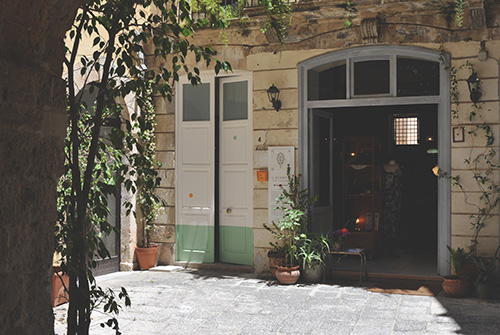 cortile d'ingresso